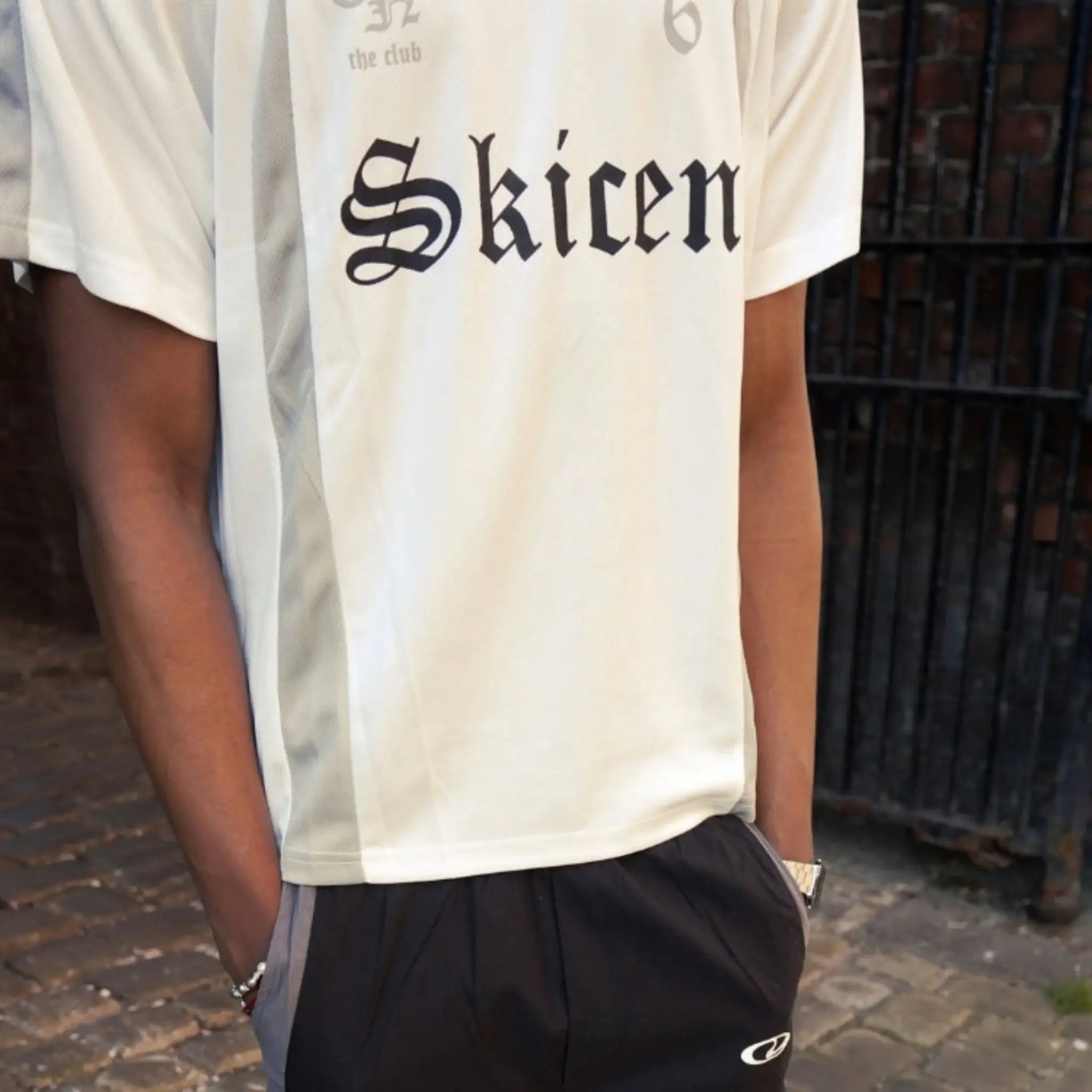LUCENTE – TEE