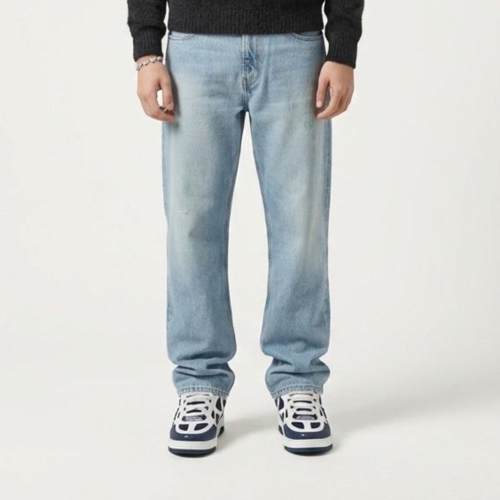 STRAIGHT FIT - JEANS