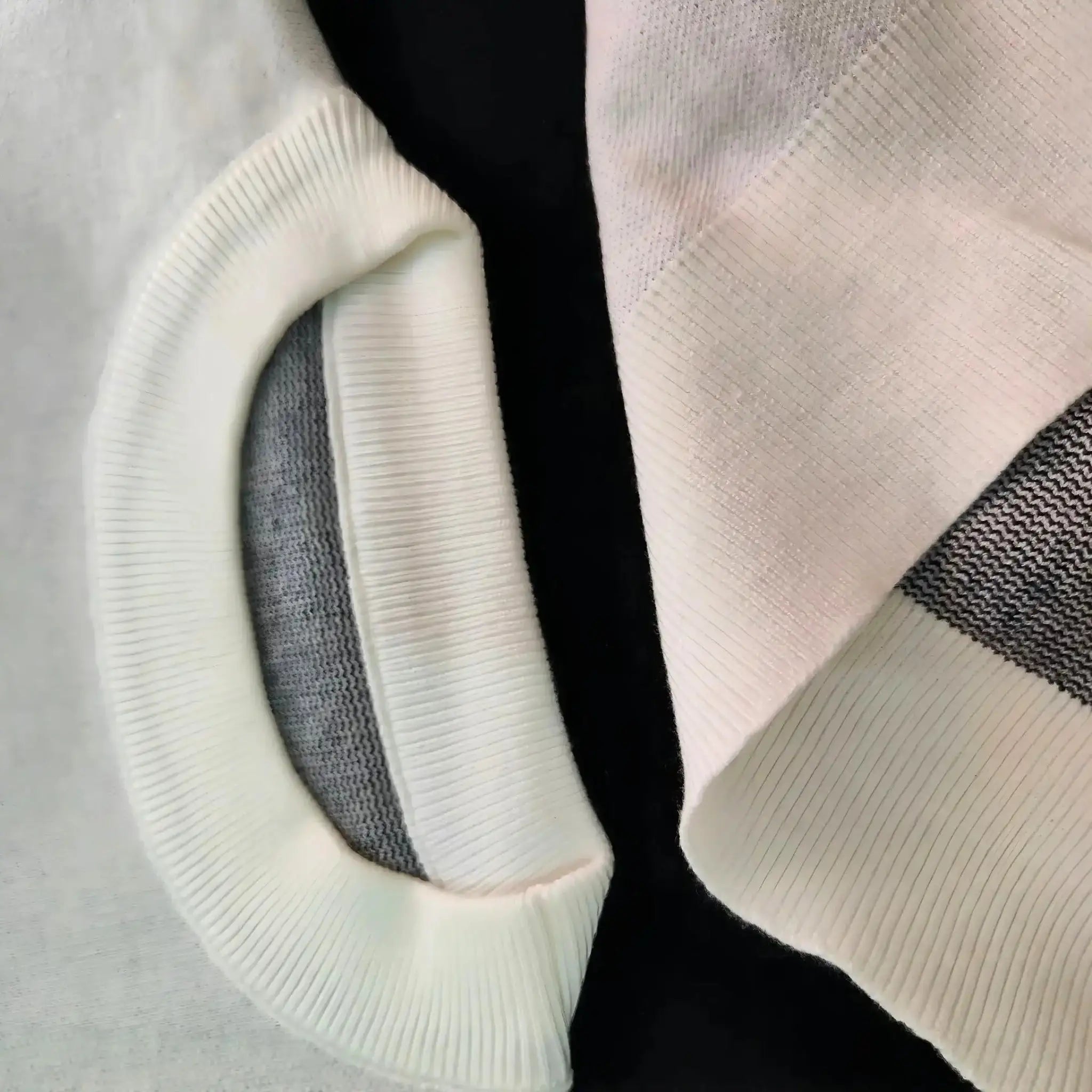 EIGHTBALL – KNIT SWEATER - Off Culture