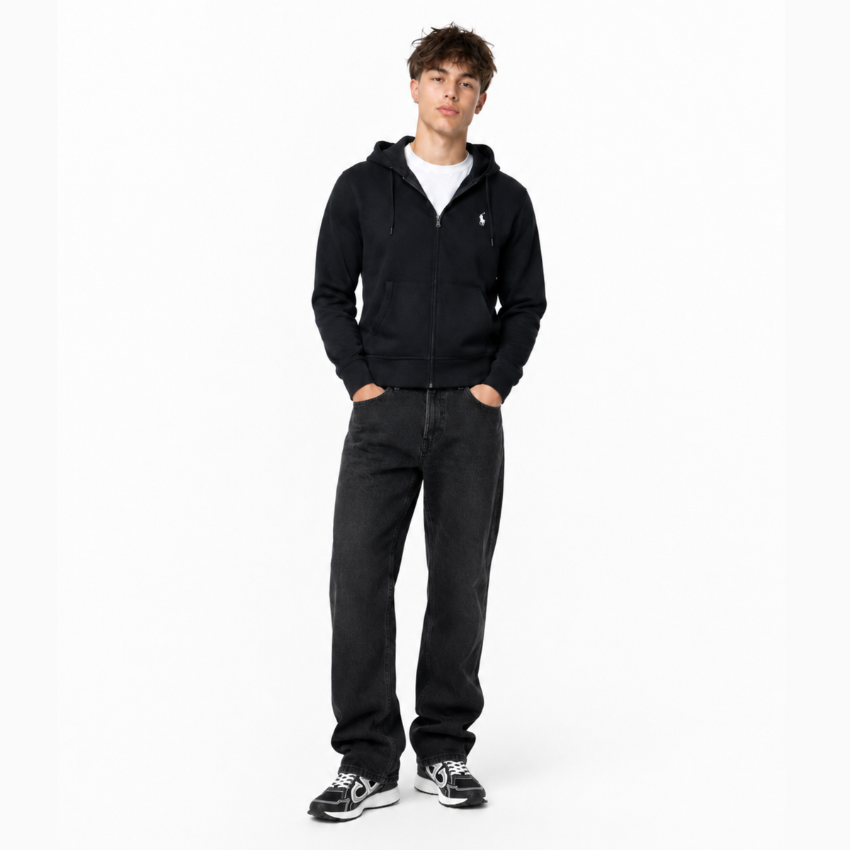 VERO — ZIP HOODIE — model wearing black zip hoodie, full outfit