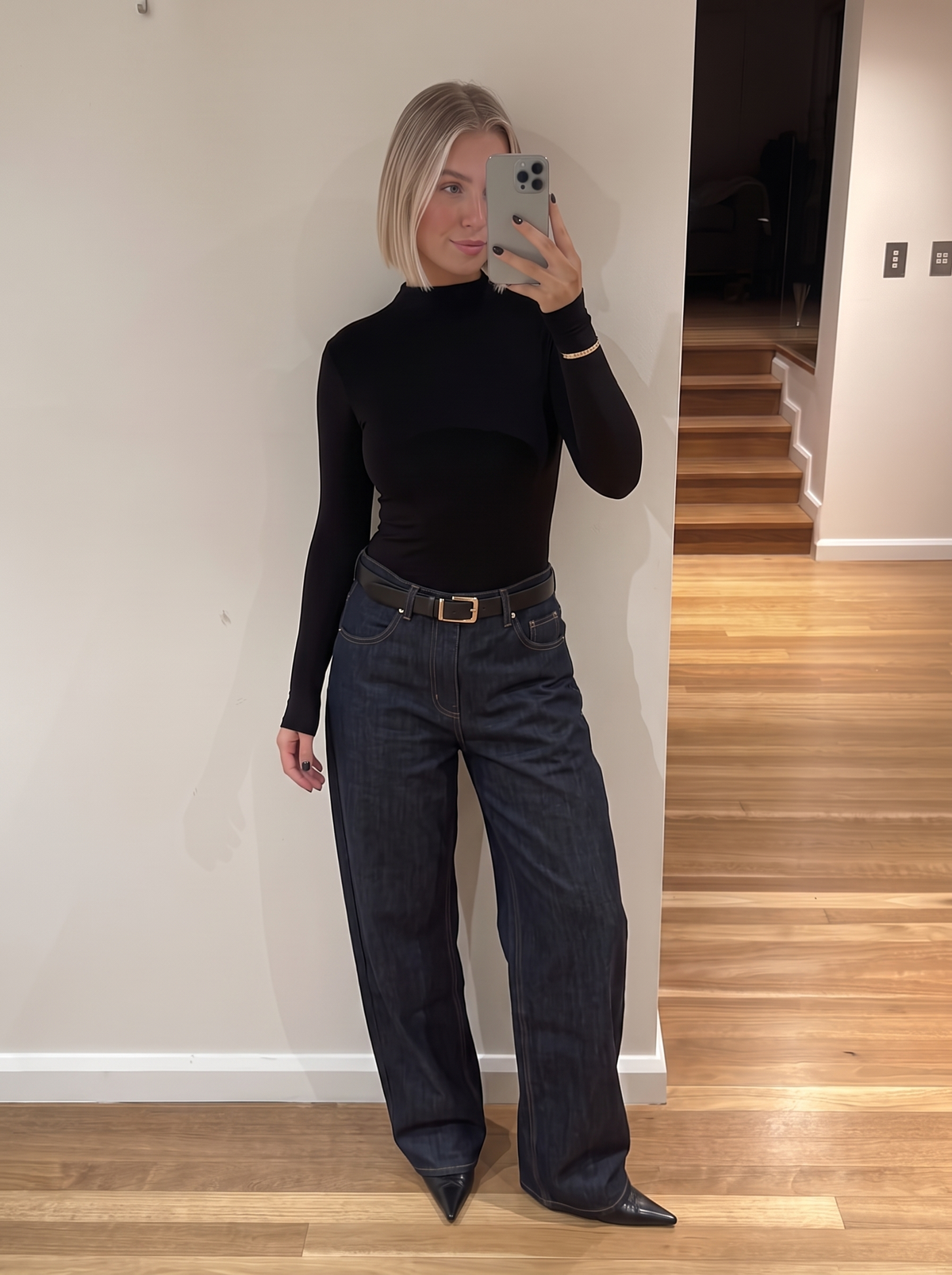 ARC — BARREL LEG JEANS — barrel leg jeans styled with black top, alternate mirror outfit view